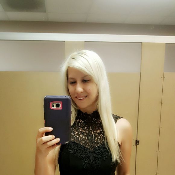 Meet your Posher, Kimberly - Picture 1 of 1